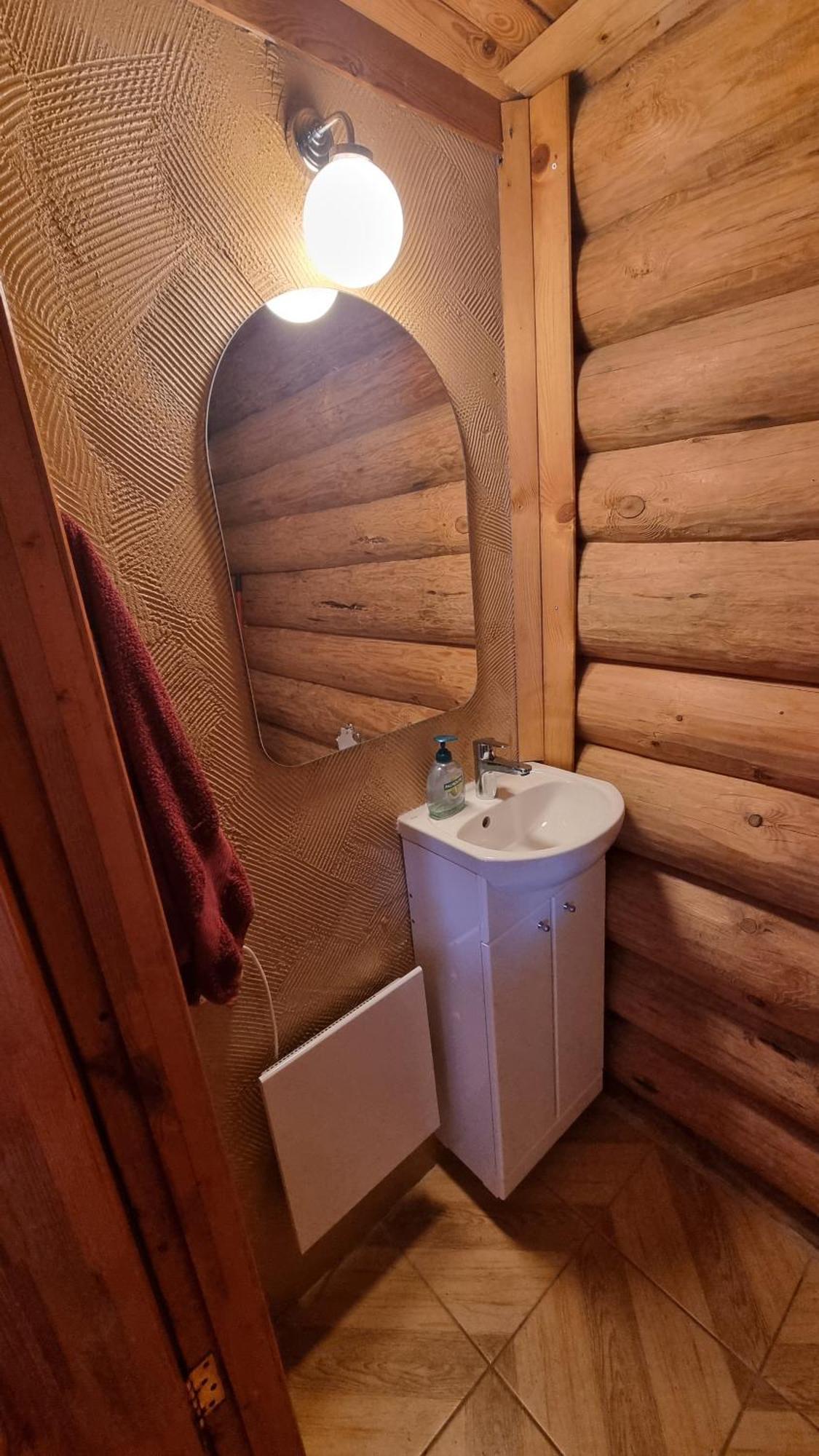 "Ziedkalni" Villa Bīriņi Dış mekan fotoğraf